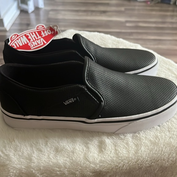 Vans Slip-On Perf Leather Shoe - Picture 5 of 10